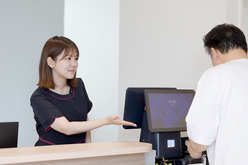 よもぎ・すえよし整形外科運動器リハビリテーションクリニックの受付での会計状況